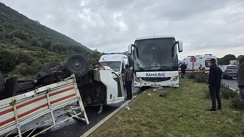 Milas'ta Yolcu Otobüsü ile Kamyonet Çarpıştı: Büyük Facia Kıl Payı Atlatıldı