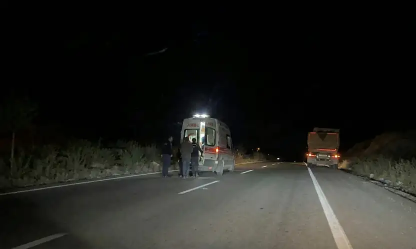 Milas Güllük Yol Ayrımında Kamyon Motosiklete Çarptı 1 Kişi Yaralandı