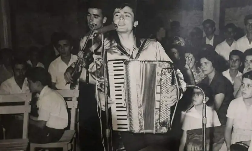 Milas'ın ilk piyanisti Erdal Demir vefat etti