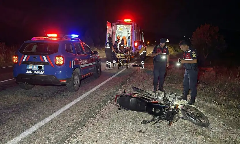 Milas'ta Feci Kaza: Domuza Çarpan Motosiklet Sürücüsü Yaşam Savaşı Veriyor