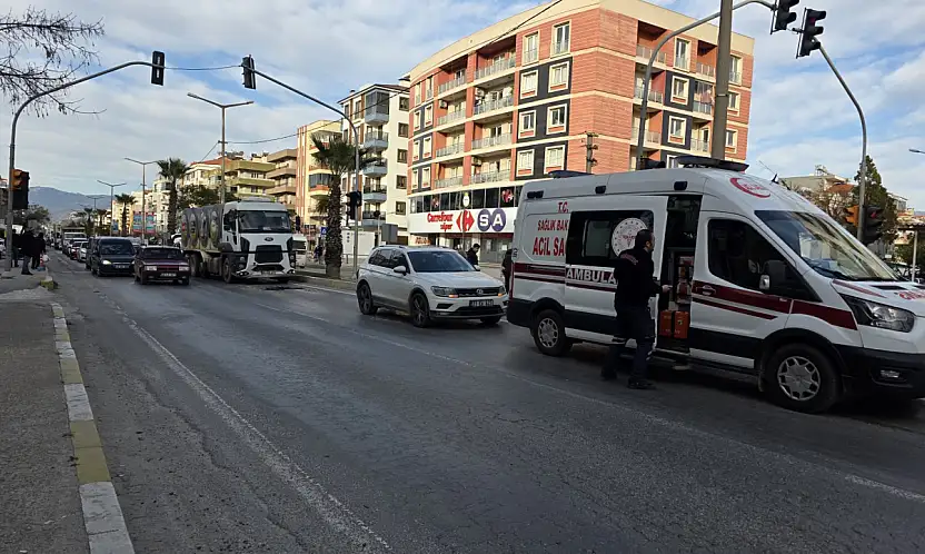Milas'ta Korkutan Kaza: Ani Fren Yapan Otomobile Kamyon Çarptı 1 Kişi Yaralandı