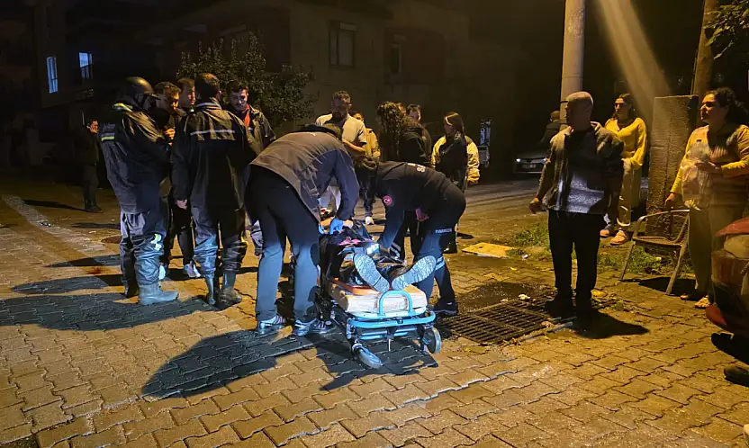 Milas'ta Motosiklet ile Kamyonetin Çarpıştığı Kazada Kurye Yaralandı