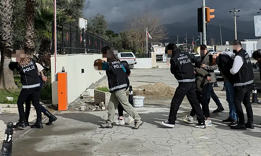 Milas'ta sokak satıcılarına yönelik uyuşturucu operasyonu: 6 şüpheli adliyeye sevk edildi