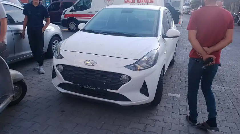 Milas'ta motosiklet ile otomobil çarpıştı: Bir kişi yaralandı